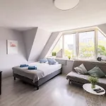 Stare Zoo Apartment *