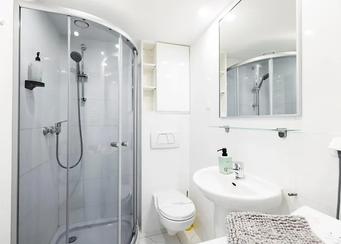 Apartment Stare Zoo Posen